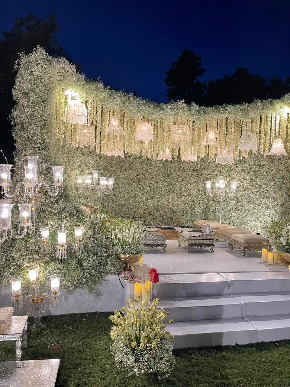 Outdoor lawn decoration setup