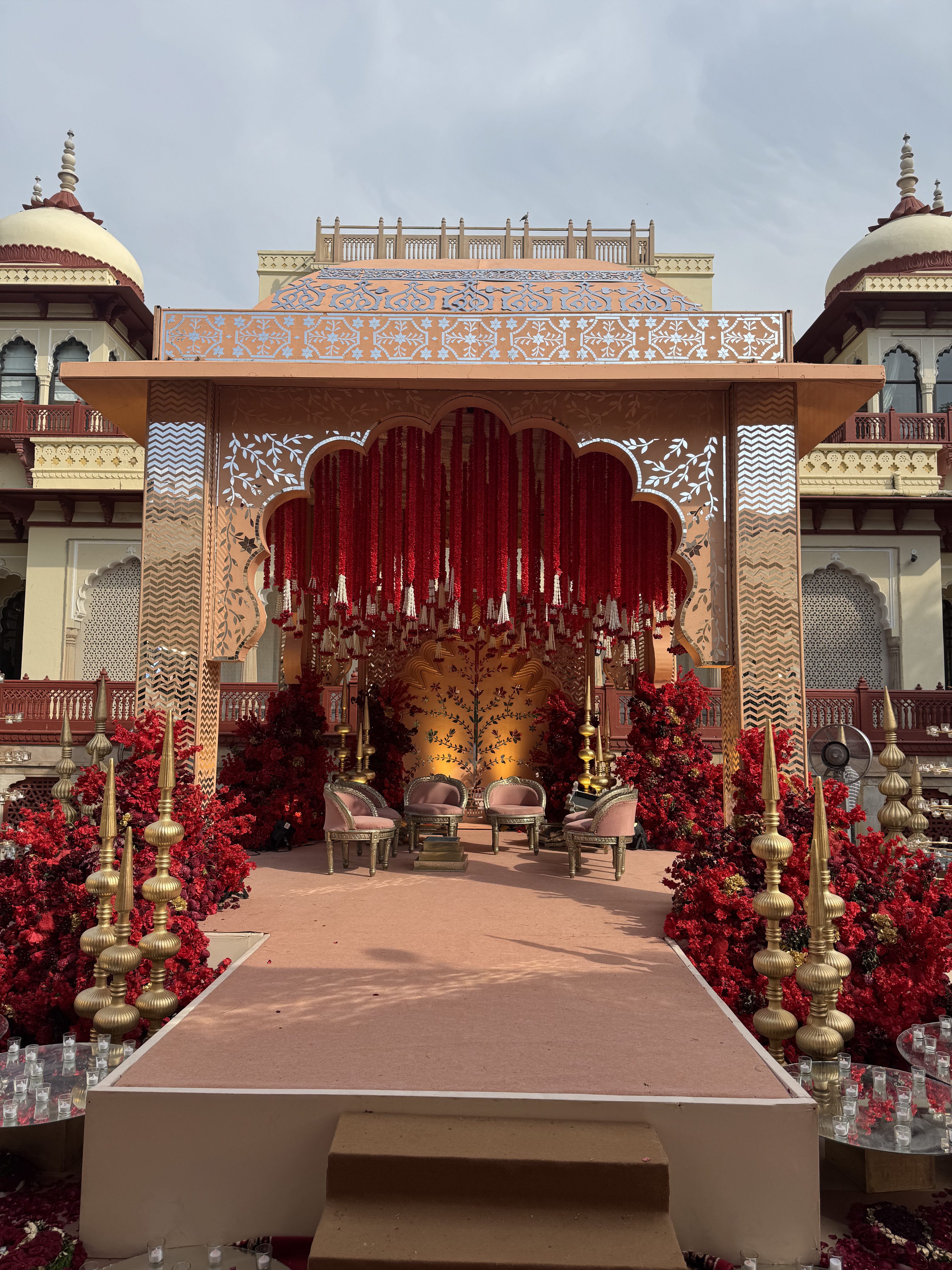 Wedding floral decoration